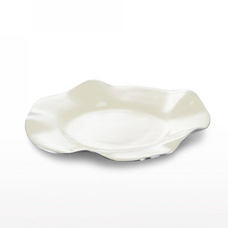 Ruffled Plates