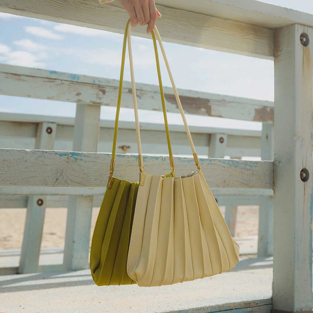 Melie Bianco Carrie Bag in Yellow Lifestyle