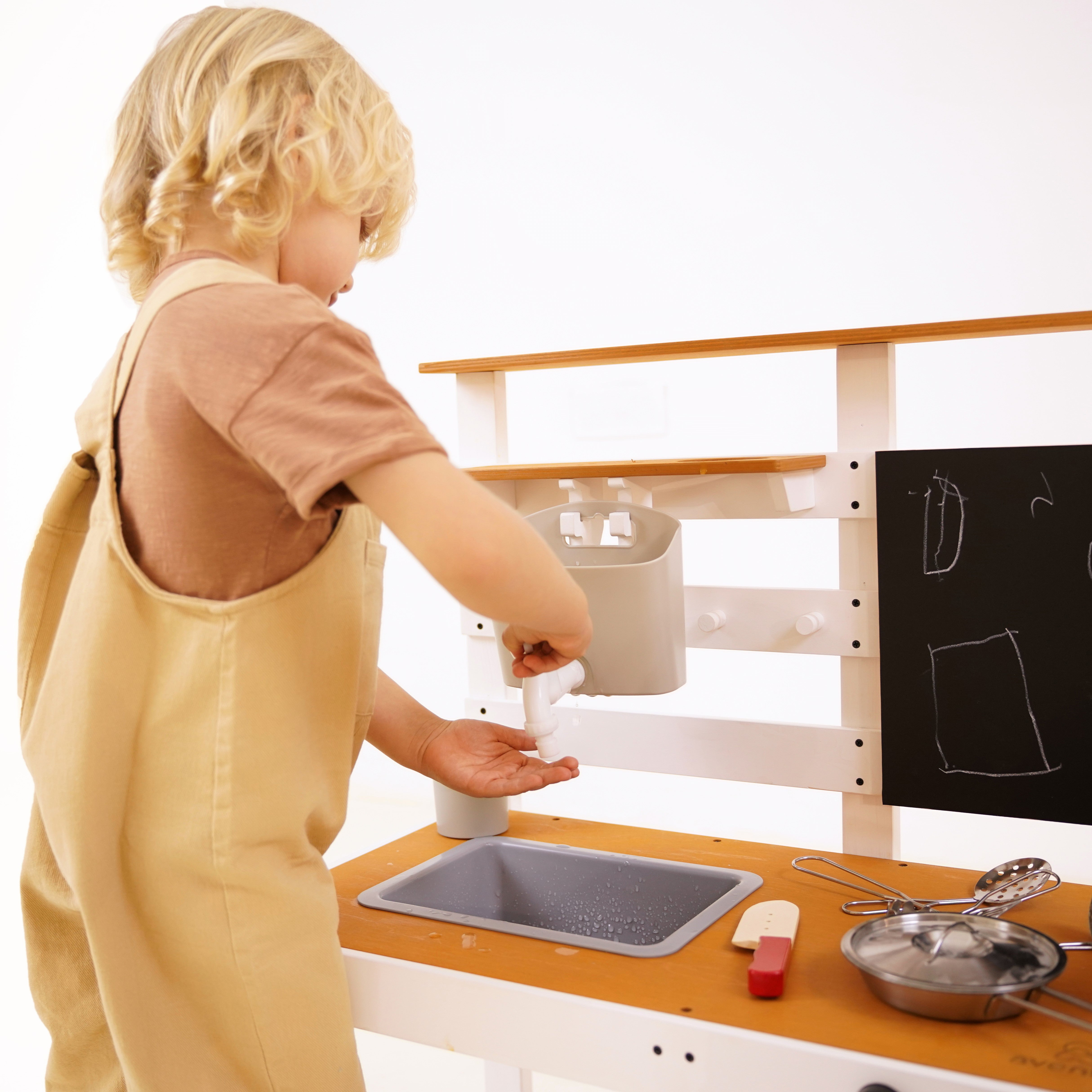 Avenlur Woodland Mud Kitchen – Montessori Outdoor Wooden Play Kitchen