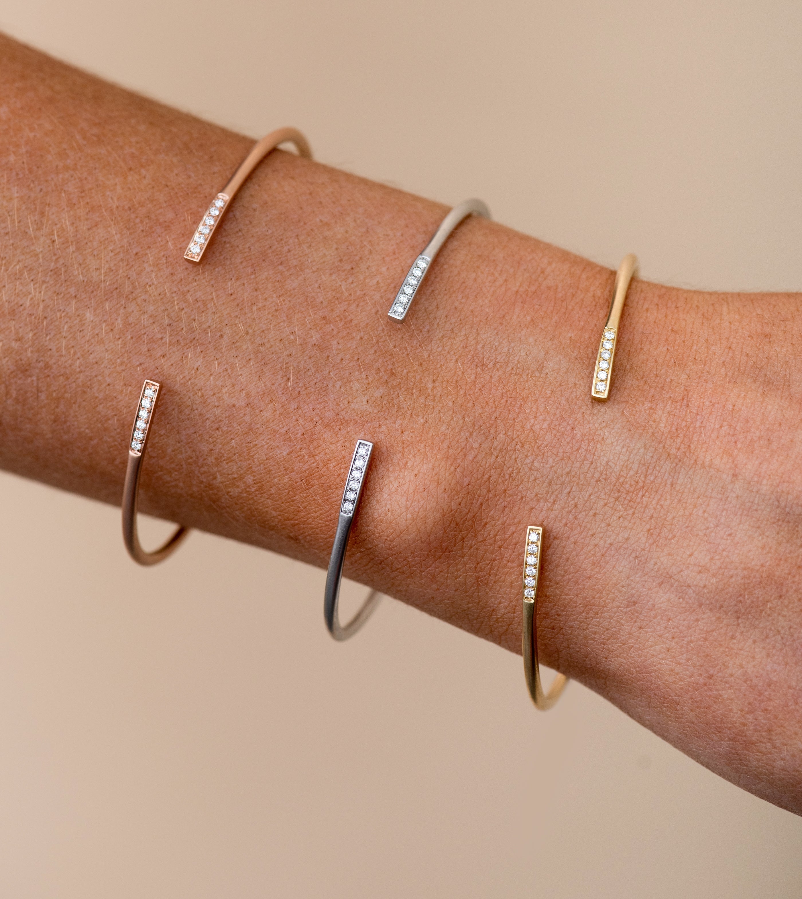 Diamond Bar Flexible Bangle