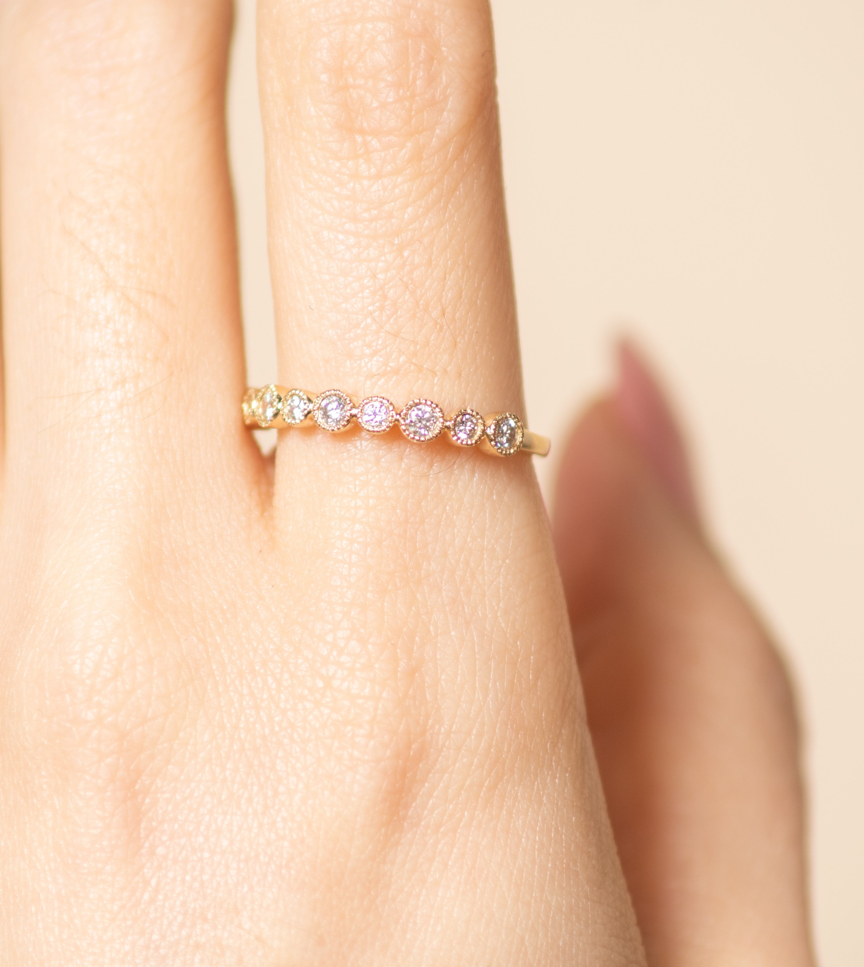 Diamond Alternating Bezel Set Band