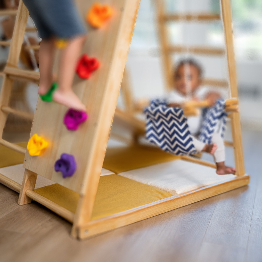 Avenlur Magnolia Playset Mat - For Medium Magnolia (Climber Not Included)